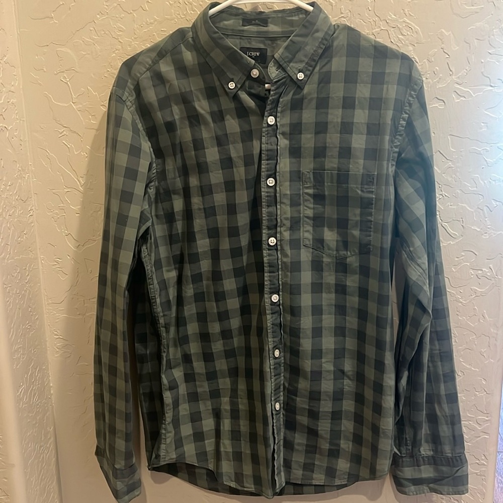 J Crew men’s button up shirt. Medium Slim Fit